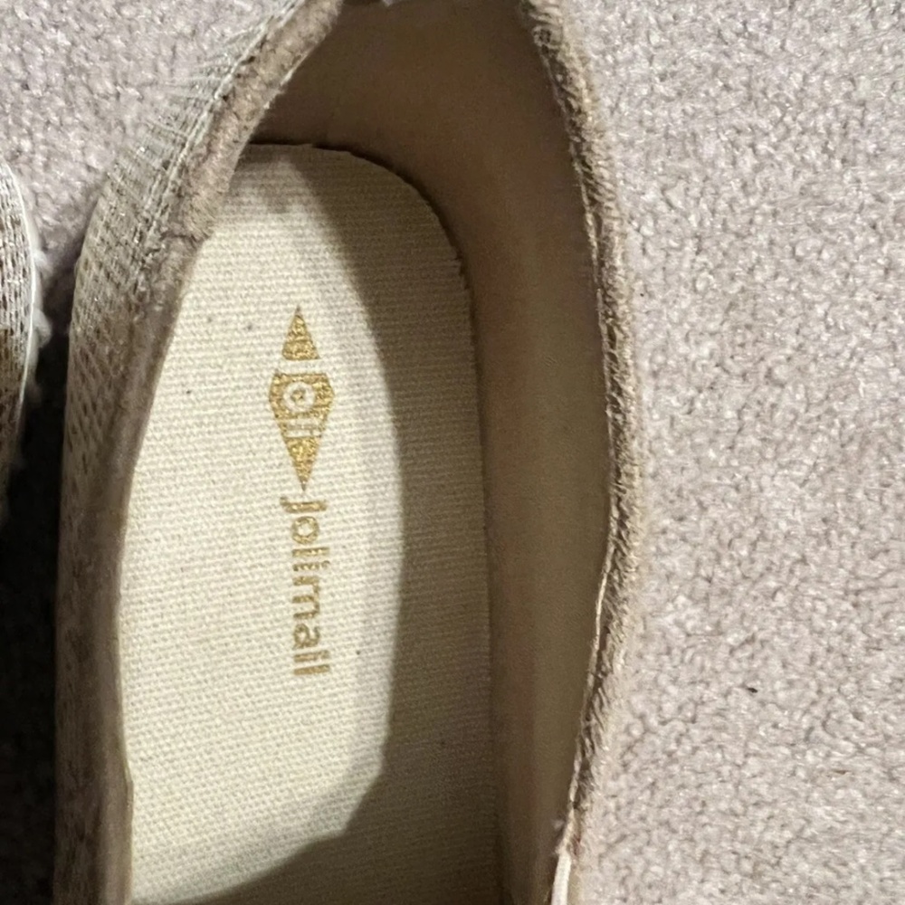 Shoe - Picture 5 of 12